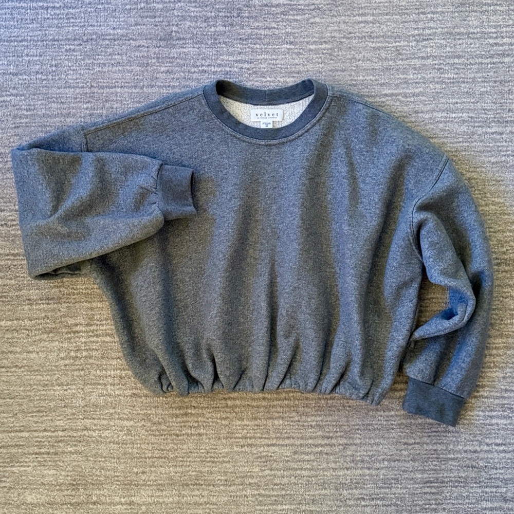Velvet by Graham & Spencer - Bobbi Cropped Sweatshirt